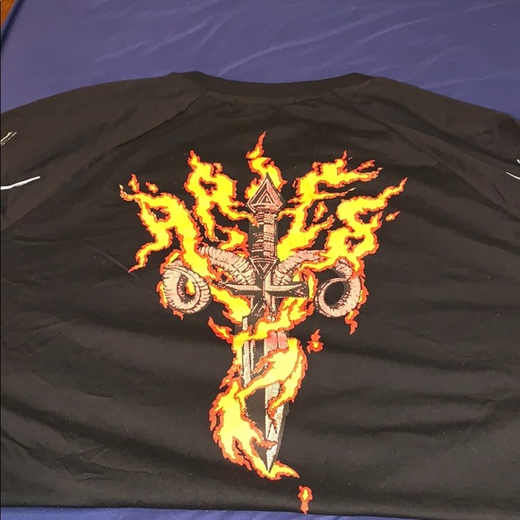Long sleeve T-shirt